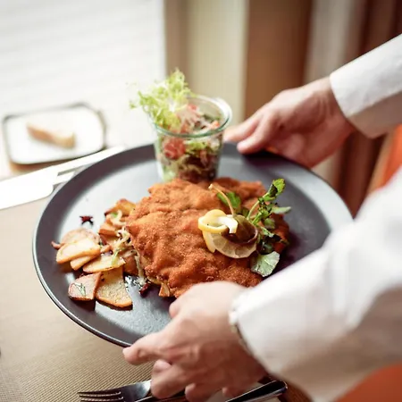 מלון Upstalsboom Ostseebad Kühlungsborn