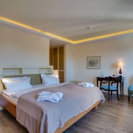 מלון Upstalsboom 4*